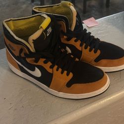 Jordan 1 High Monarch