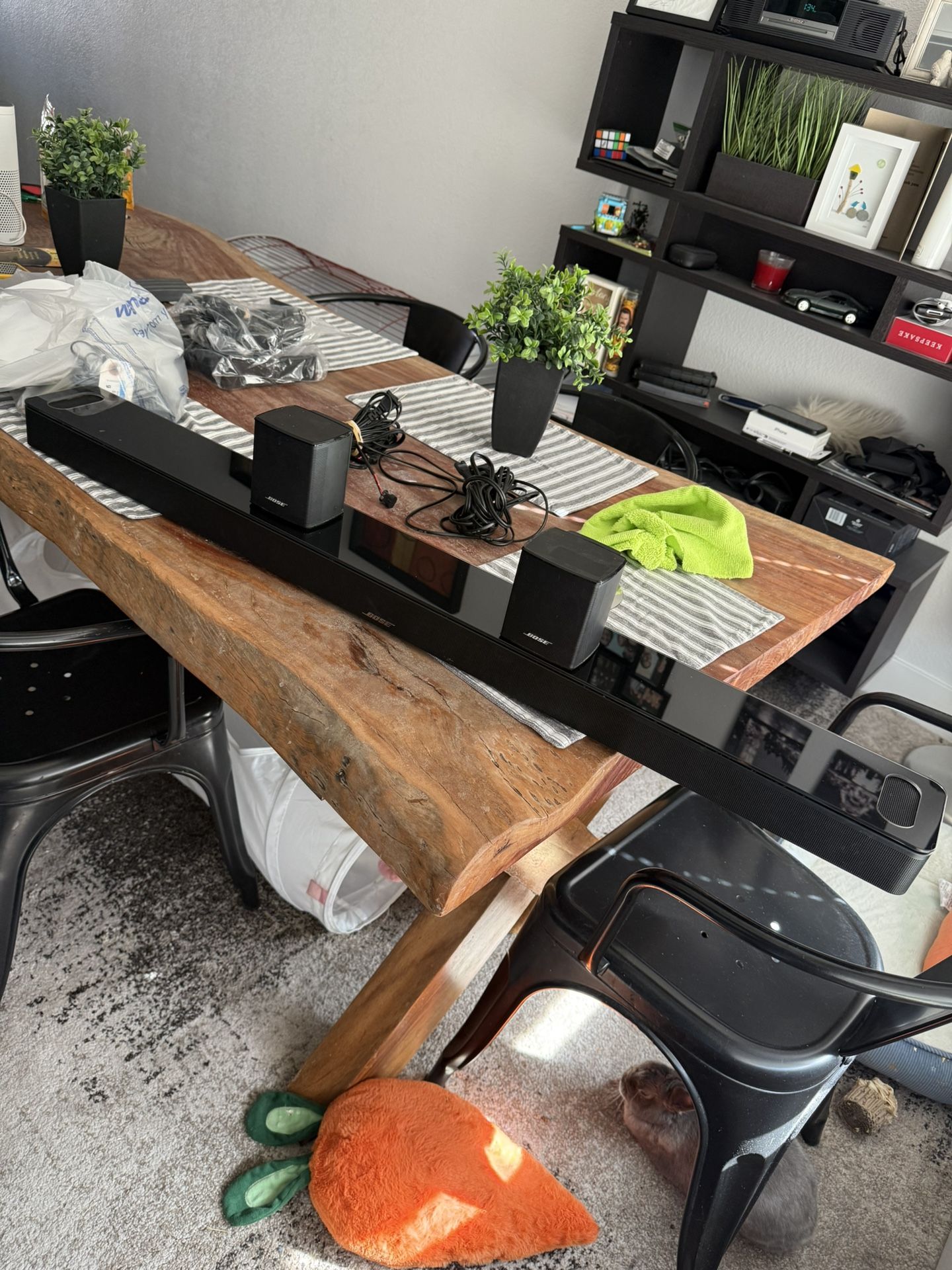 Bose Smart soundbar 900 W/ Bose Wireless Rear Speakers