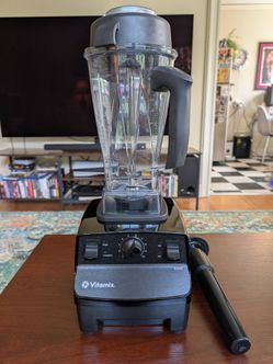 Vitamix 5200 Blender - Like New!