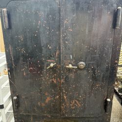 Very Rare Antique Bank Vault