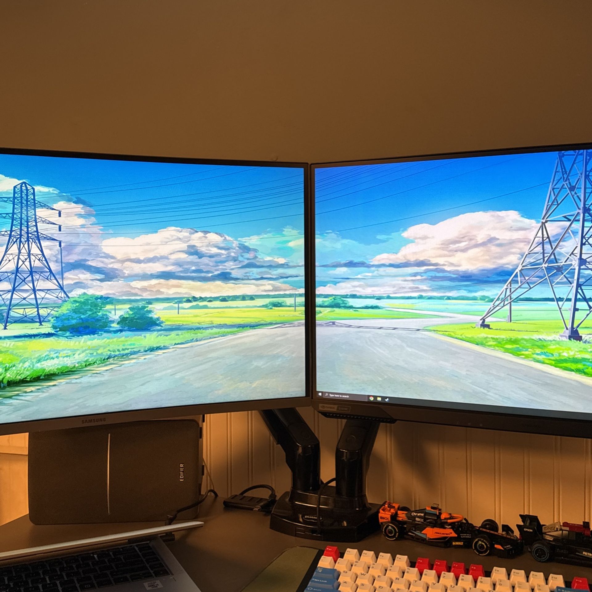 Gaming Monitors And Arms