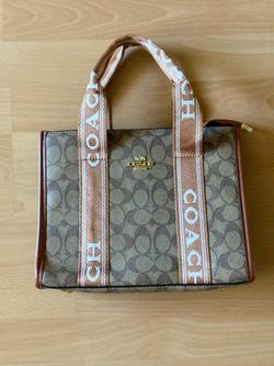 New women’s Coach purse