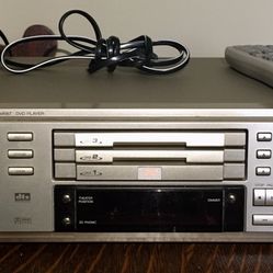 JVC   XV-M567 DVD PLAYER