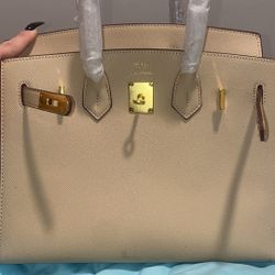 Beautiful Purse *NEW*