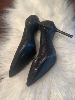 Katy Perry Black Pumps
