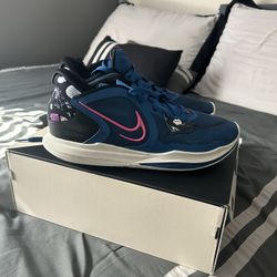 Kyrie 5 Low