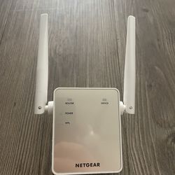 NETGEAR WiFi Range Extender EX6120 Coverage up to 1200 SQ FT EXCELLENT CONDITION