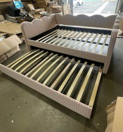 Newly Assembled Full Size Daybed w/Trundle Plaid Linen Upholstered Day Bed Frame