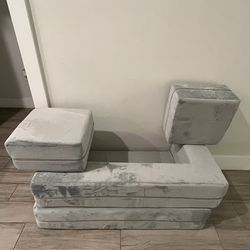 Kids play couch