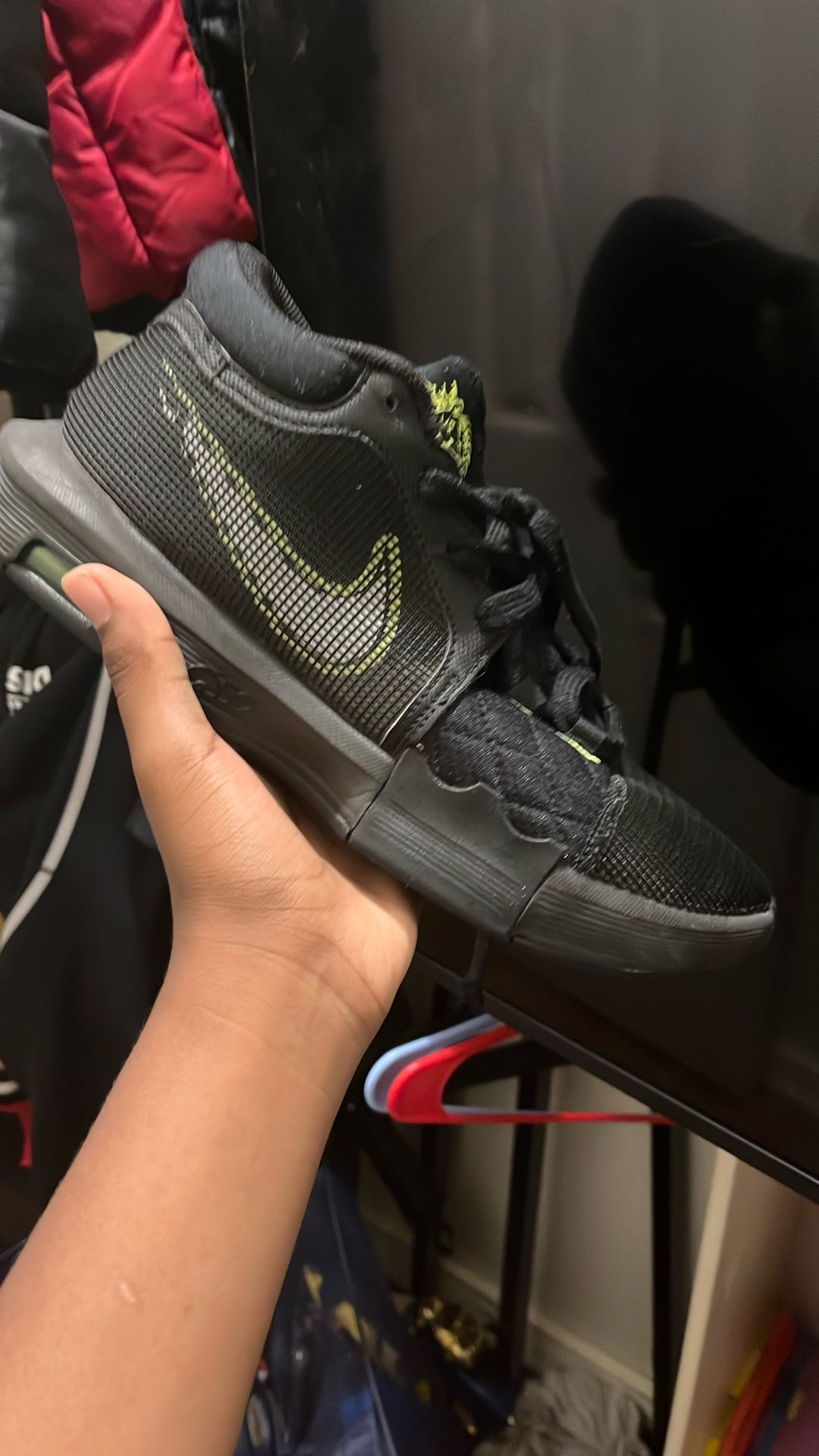 LeBron James Shoes Used $60/50 Size 8 Men’s 