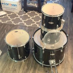 Starcaster Drum Kit