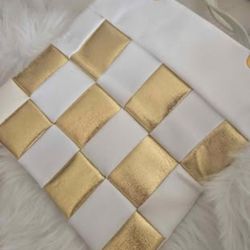 Women's Vintage Gold And White Checkered tote Bag