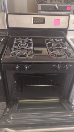 Nice Frigidaire stainless steel gas range