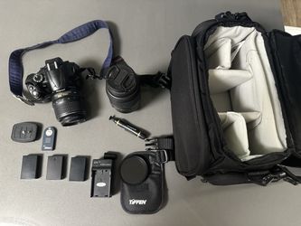 Nikon D5000 DSLR Camera W/ 55mm & 300mm Lenses