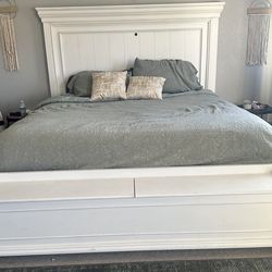 White King Bed set