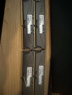 TeamGroup 8GB DDR4 3200 RAM Sticks x4