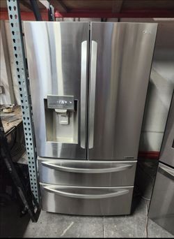 36" refrigerator 4 doors LG Stainless ice maker and water excellent working 4 doors