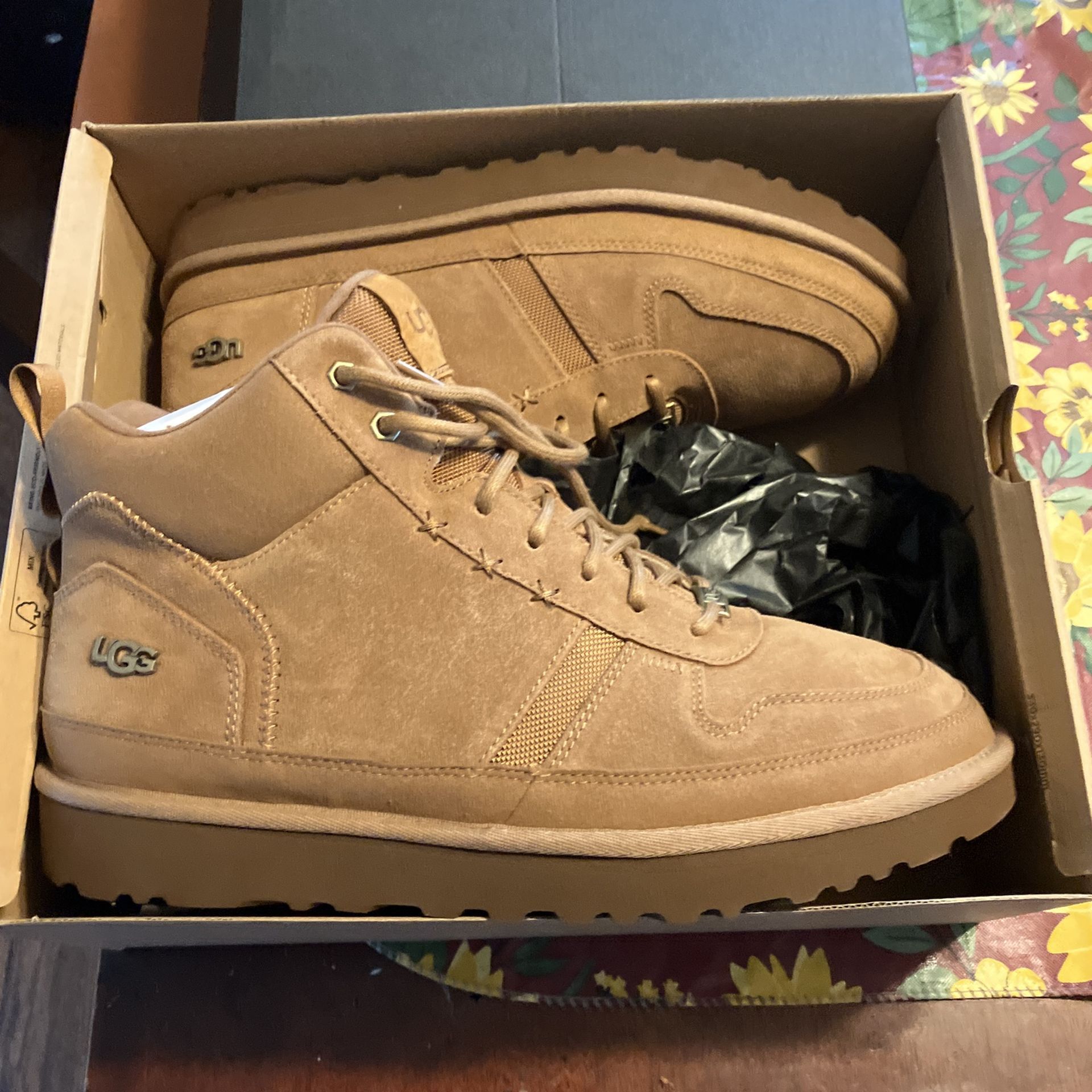 Mens Uggs /12