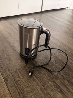 Coffee milk frother