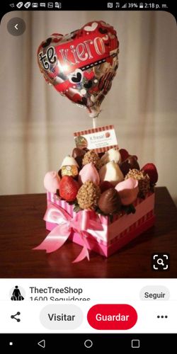 strawberry 🍓 box💐. Place your order now!!😊