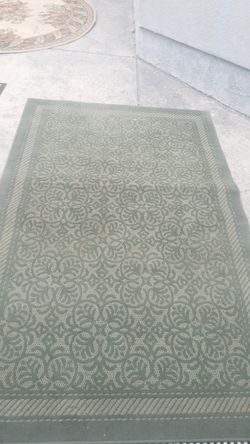 Area rug