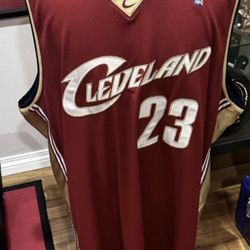 Cleveland Cavaliers LeBron James Reebok Authentic NBA Basketball Jersey Men 56