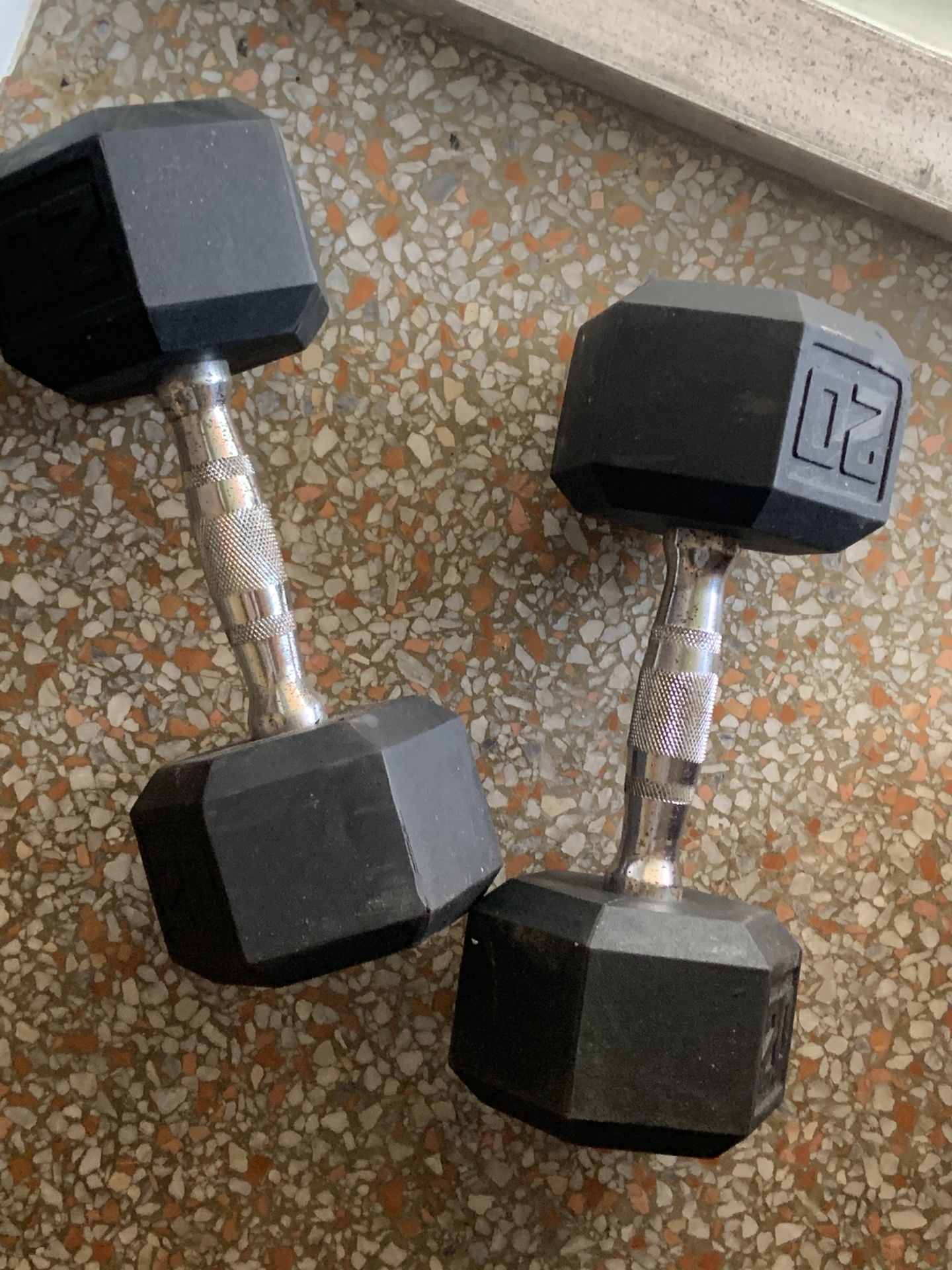 20lb dumbbell set sold as is