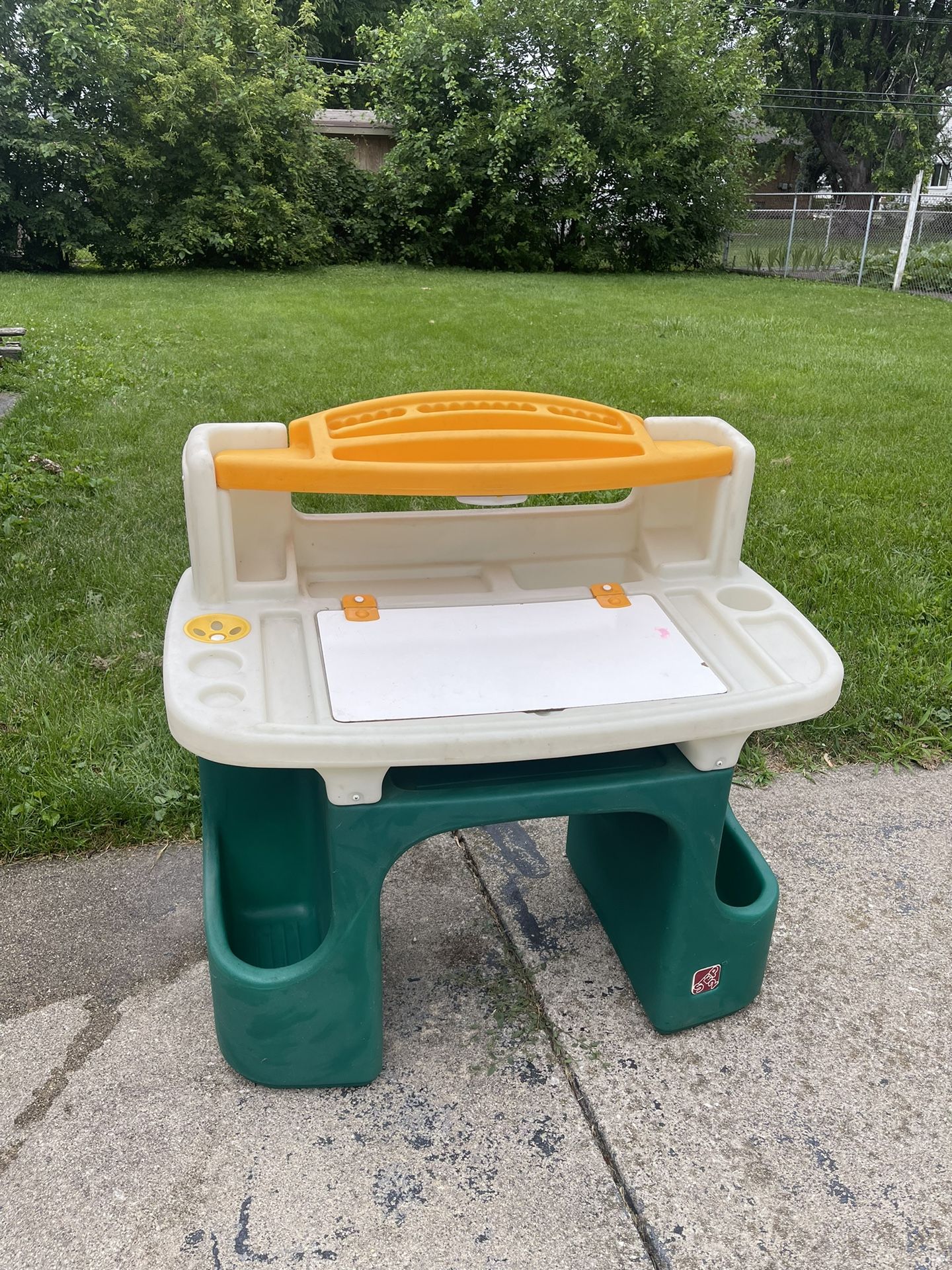 Kids Desk And Art Center