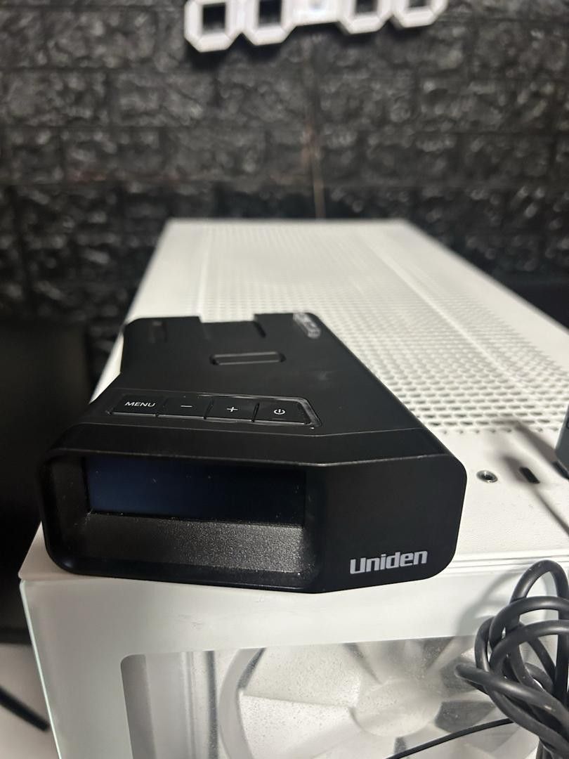 UNIDEN R7 LADER/LASER DETECTOR