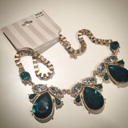 NEW necklace