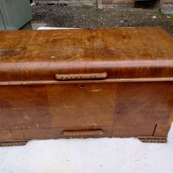 Lane Cedar Chest 