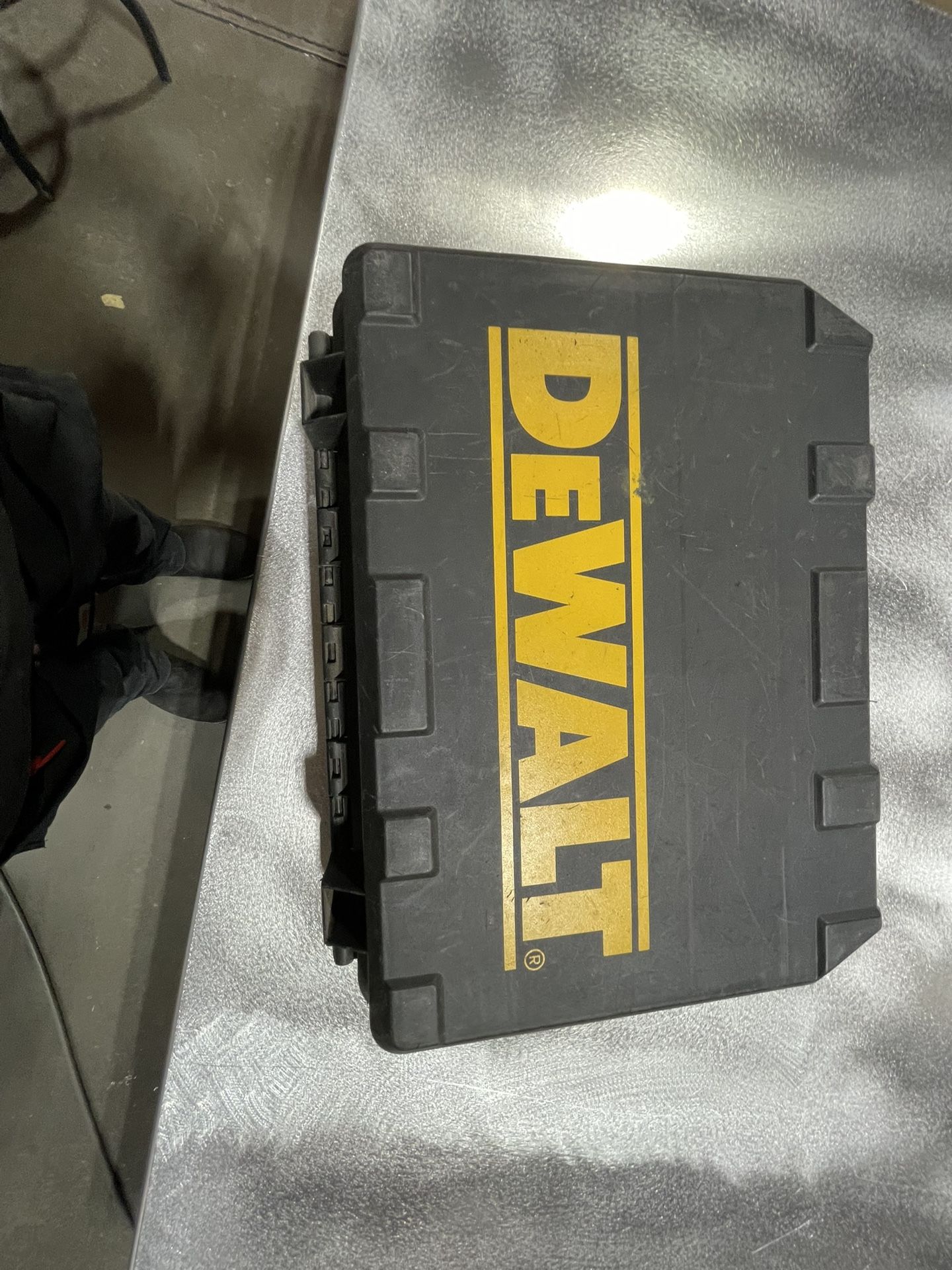 Dewalt screwdriver