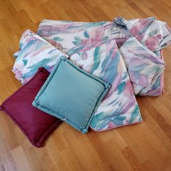 Queen Bed  Comforter Set (See Description)