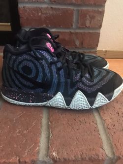 Kyrie 4’s basketball shoes size youth 7