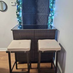 NEW Patio Bar With 2 Stools