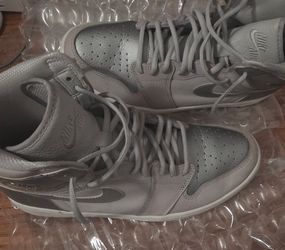 Nike Air Jordan 1 Grey Silver White Size 11