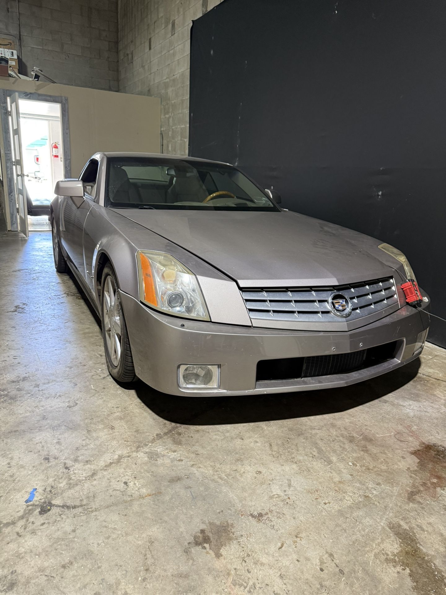 Cadillac XLR convertible 27 K Miles Price Firm No Trades