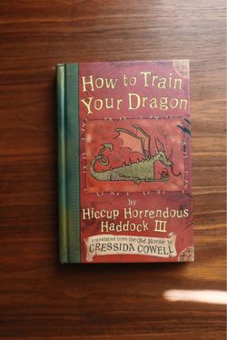 How to Train Your Dragon by Cressida Cowell Hardcover