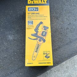 DeWalt 12” Chainsaw Kit