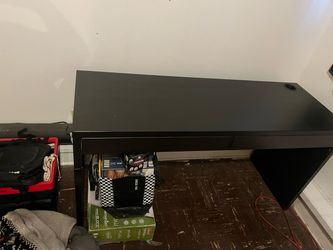 Please Read EVERYTHING! Black Computer Desk with Cable Hole