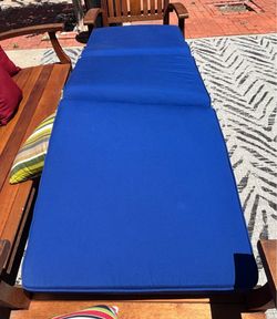 Beautiful Sunbrella Chaise Cushion (1)