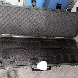 Pelican IM3220 Storm Long Protective Case with Foam