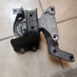 Versa Motor Mount