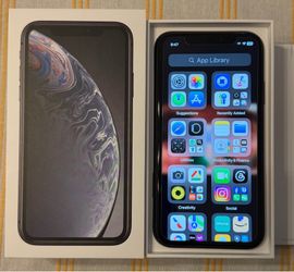 Very good condition IPhone XR. Originally owner