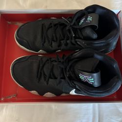 kyries basketball shoes