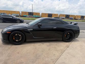 2010 Nissan GT-R