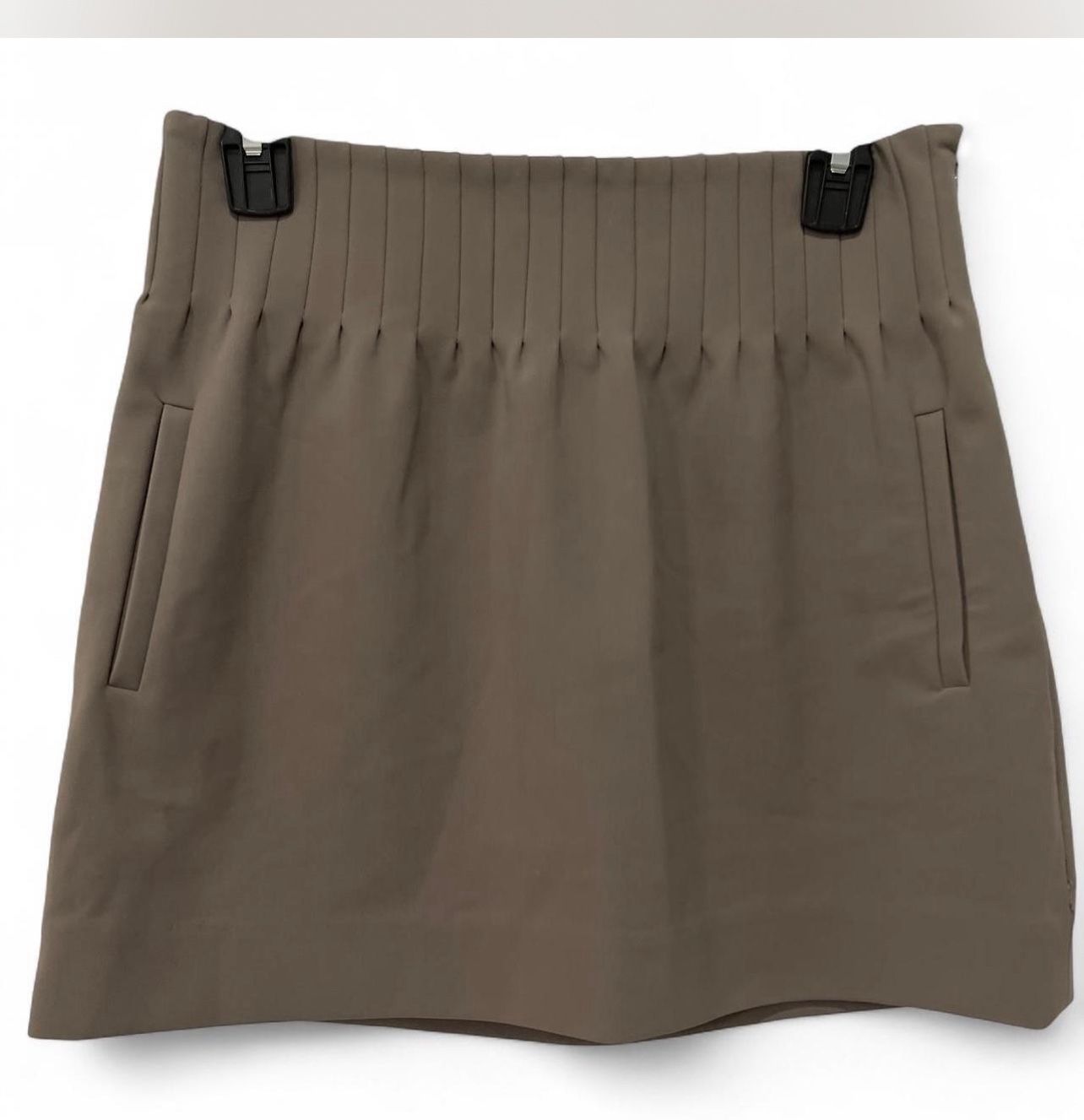 Diane von Furstenberg Siera Skirt Tie Short Pleated Scuba Taupe Size 2 NWOT