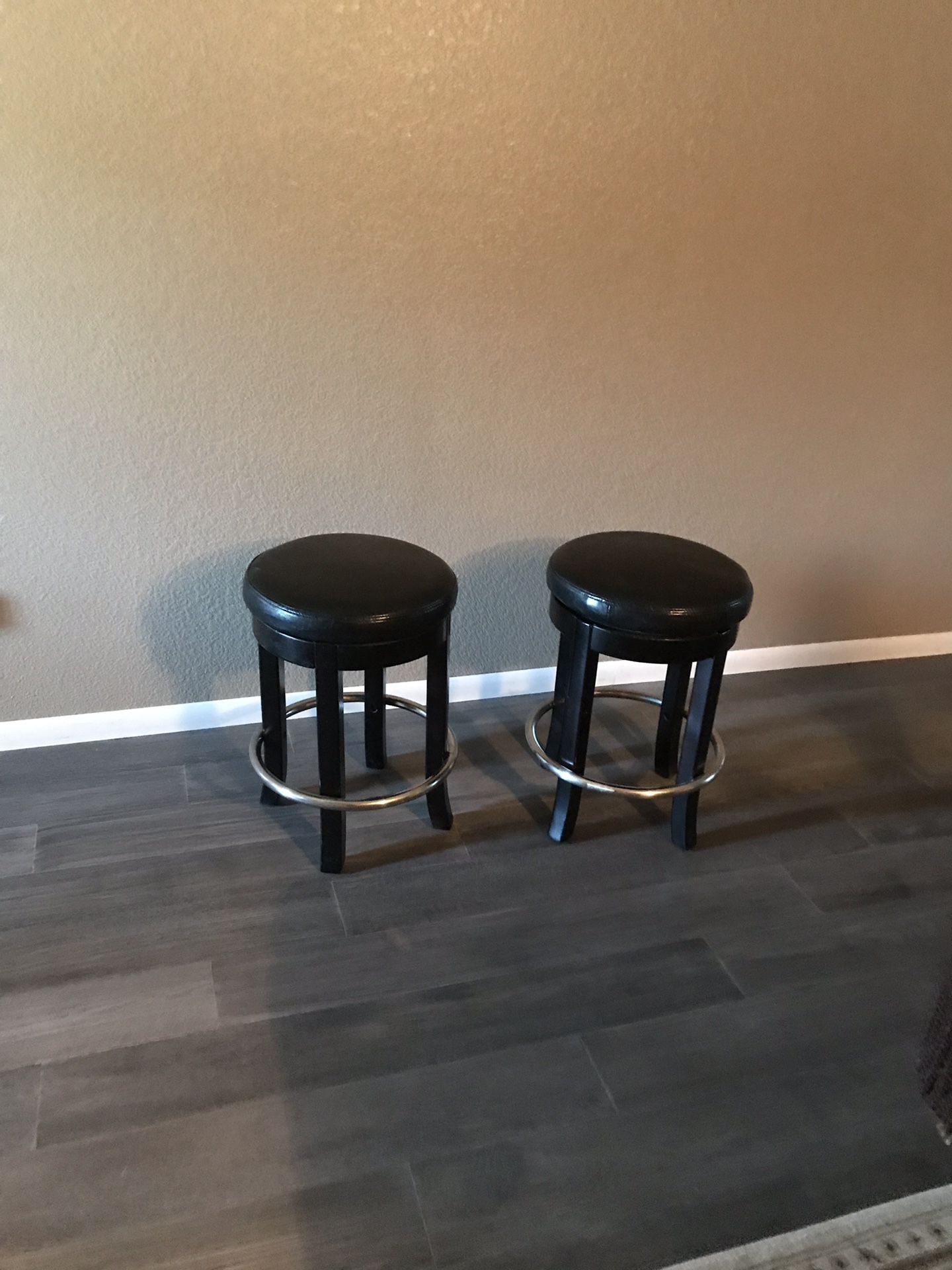 Black Bar Stool Set