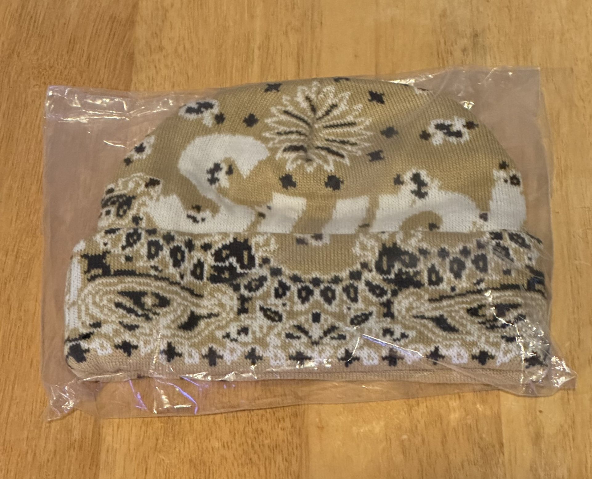 SUPREME Bandana Big Logo Beanie