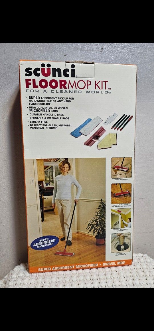 Scunci Floormop Kit for a Cleaner World Super Absorbent Microfiber Swivel Mop Never Used Vintage 2005 LN International Inc.